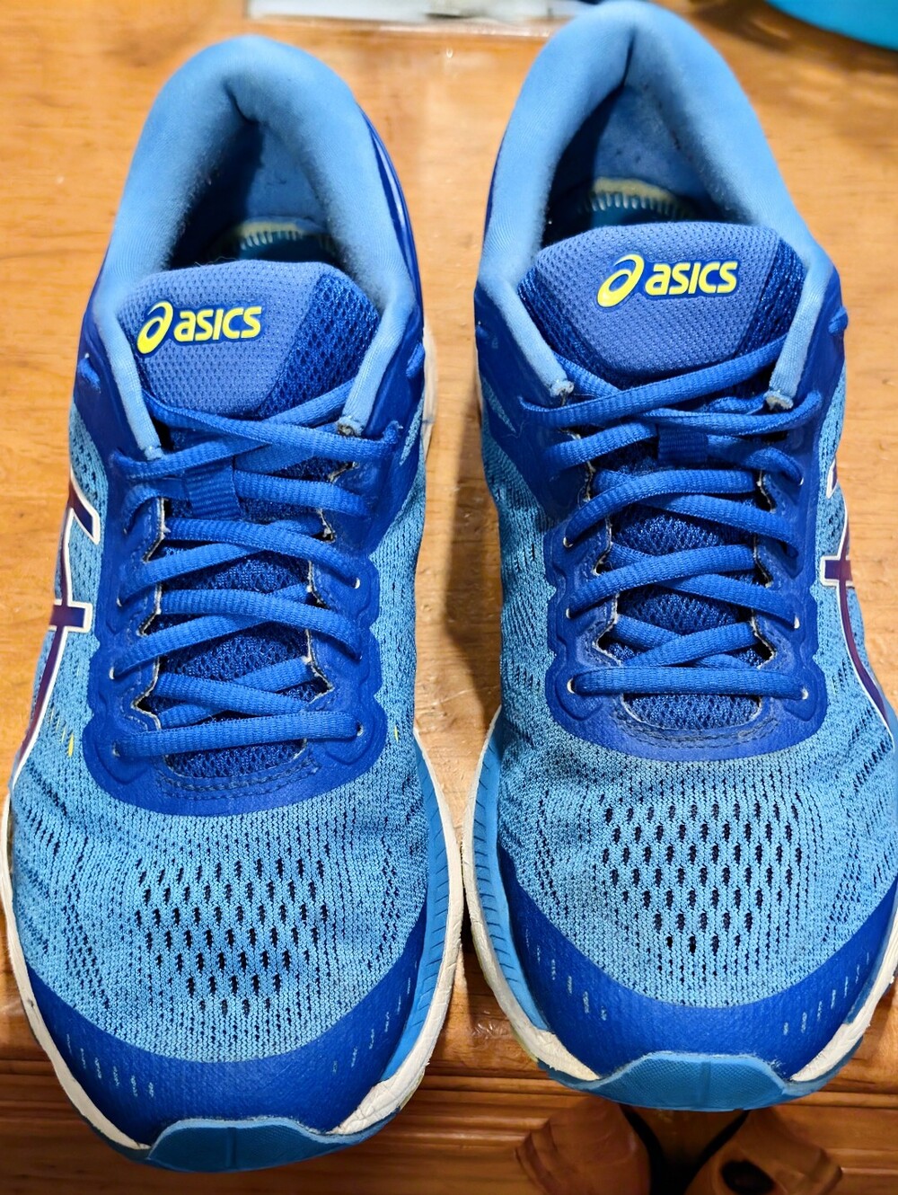 Asics Duomax Blue and White With Green Accents Running Sneakers 10.5
